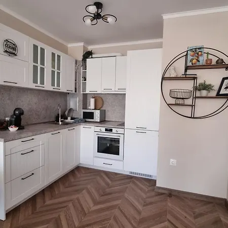 амира за гости - Amira Guest Apartment *