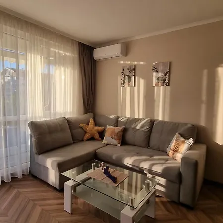 Apartment амира за гости - Amira Guest