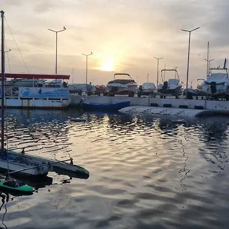 Apartment амира за гости - Amira Guest *