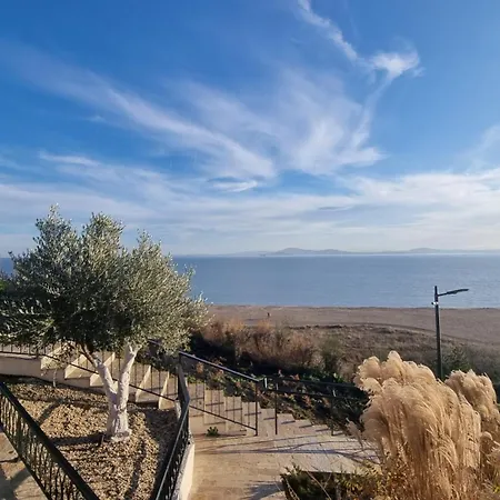 амира за гости - Amira Guest Apartment